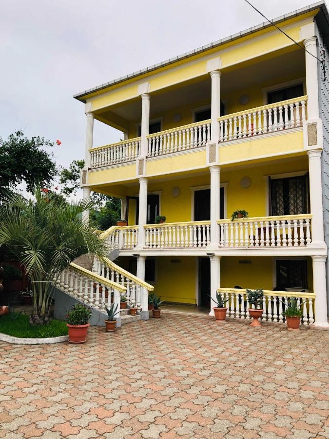 Hotel George'S House Kobuleti Esterno foto