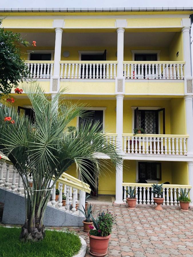 Hotel George'S House Kobuleti Esterno foto