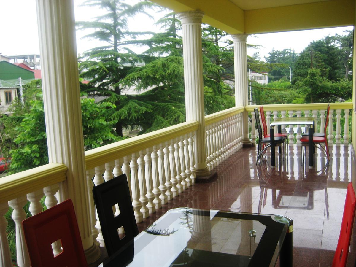 Hotel George'S House Kobuleti Esterno foto