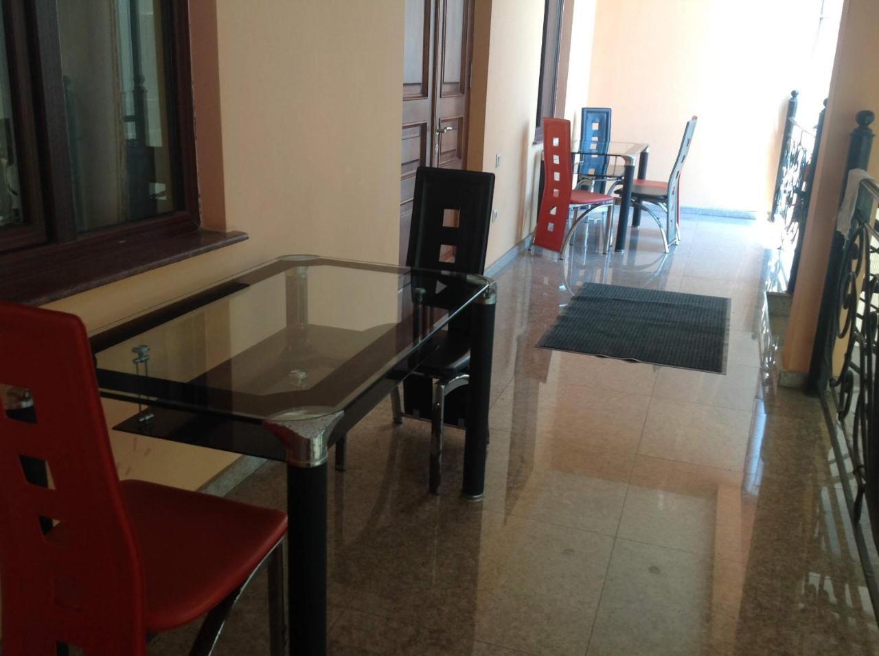 Hotel George'S House Kobuleti Esterno foto